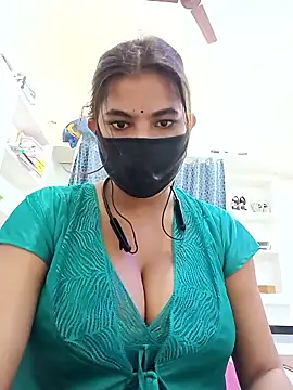 Hot radhaji online show from 04-06-26, 04:57