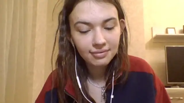 Snapshot of CeyaLier chatting on 04-28-26, 05:29 CeyaLier online show from 04-28-26, 05:29