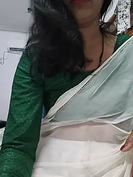 Snapshot of Janu-hasena chatting on 06-12-26, 11:35 Janu-hasena online show from 06-12-26, 11:35