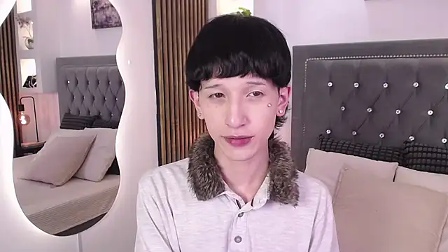 Emo Boy  online show from 05-23-26, 08:35