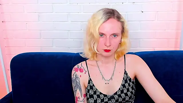 LikiLips online show from 05-28-26, 09:28