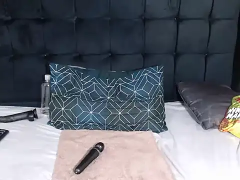 CaramelBootty online show from 11-16-25, 05:24