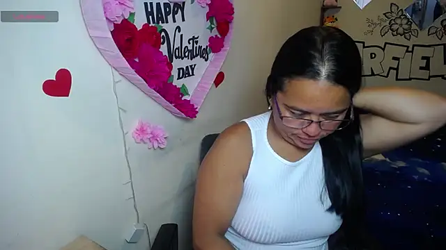 Snapshot of Miss__kendra_ chatting on 05-08-26, 11:37 Miss kendra online show from 05-08-26, 11:37