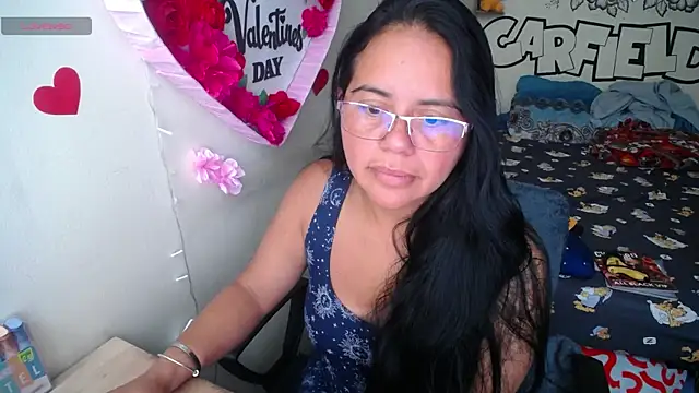 Snapshot of Miss__kendra_ chatting on 05-11-26, 01:17 Miss kendra online show from 05-11-26, 01:17