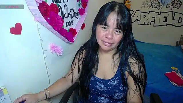 Snapshot of Miss__kendra_ chatting on 05-16-26, 12:48 Miss kendra online show from 05-16-26, 12:48
