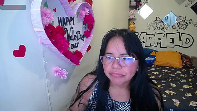 Snapshot of Miss__kendra_ chatting on 05-19-26, 01:06 Miss kendra online show from 05-19-26, 01:06