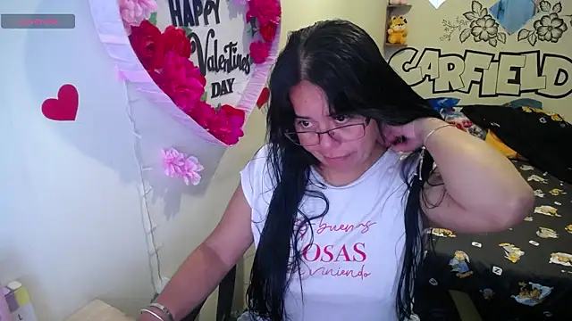 Snapshot of Miss__kendra_ chatting on 05-22-26, 11:27 Miss kendra online show from 05-22-26, 11:27