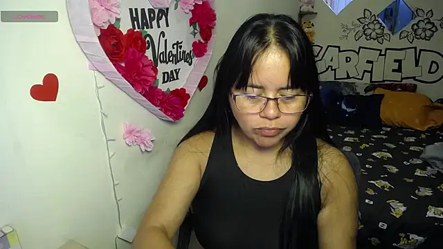 Snapshot of Miss__kendra_ chatting on 05-26-26, 11:28 Miss kendra online show from 05-26-26, 11:28