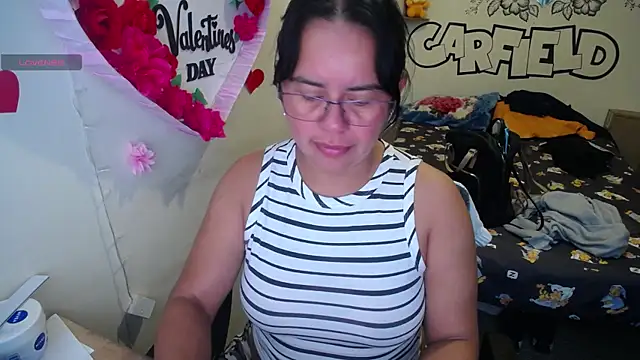 Snapshot of Miss__kendra_ chatting on 06-26-26, 12:31 Miss kendra online show from 06-26-26, 12:31