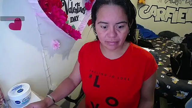 Snapshot of Miss__kendra_ chatting on 06-27-26, 11:26 Miss kendra online show from 06-27-26, 11:26
