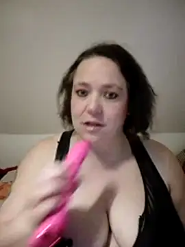 Snapshot of Michelle_Livia chatting on 10-24-25, 04:03 Michelle Livia online show from 10-24-25, 04:03