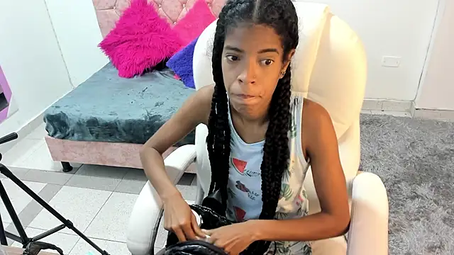 thianahorny online show from 11-28-25, 12:08