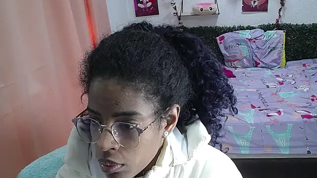 thianahorny online show from 05-11-26, 01:17