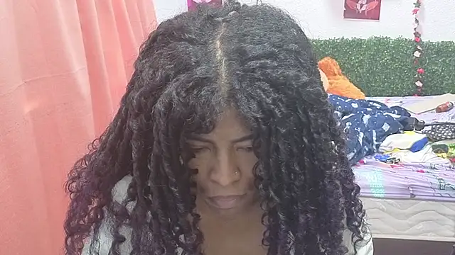 thianahorny online show from 07-10-26, 01:58