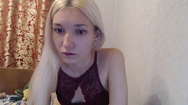 Snapshot of maybe_doll chatting on 11-27-25, 09:39 maybe doll online show from 11-27-25, 09:39