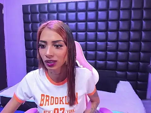 KarlaSlutSkinny   online show from 11-21-25, 02:49