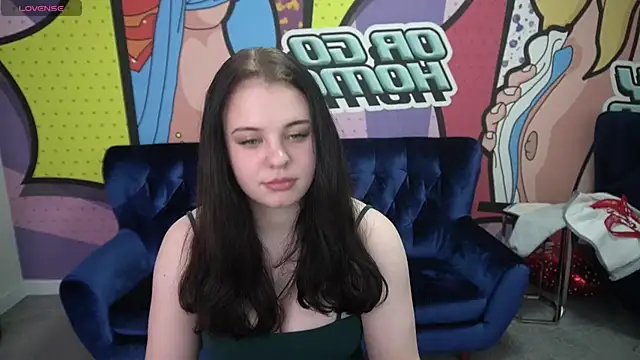 SnowWhiti online show from 04-03-26, 06:50