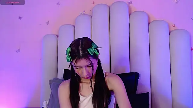 Snapshot of SweetRenata_ chatting on 10-15-25, 11:21 SweetRenata online show from 10-15-25, 11:21