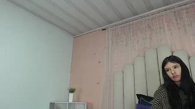 SweetRenata  online show from 01-10-26, 11:23