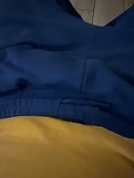 Snapshot of Theanimals chatting on 10-12-25, 10:42 Theanimals online show from 10-12-25, 10:42