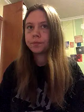 Snapshot of LunaVirelle chatting on 10-16-25, 04:08 LunaVirelle online show from 10-16-25, 04:08