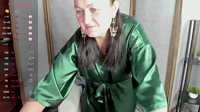 hottyannaa online show from 11-13-25, 02:54