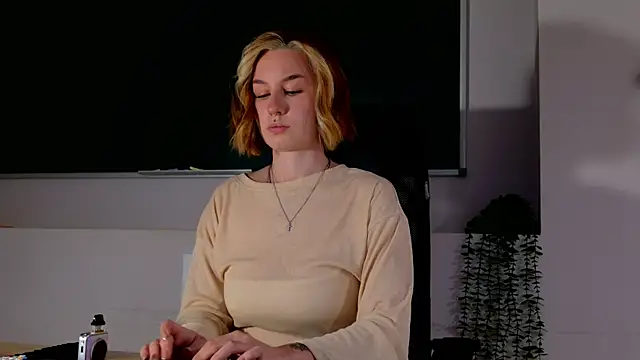 Snapshot of ClaireMathis chatting on 06-19-26, 03:05 ClaireMathis online show from 06-19-26, 03:05