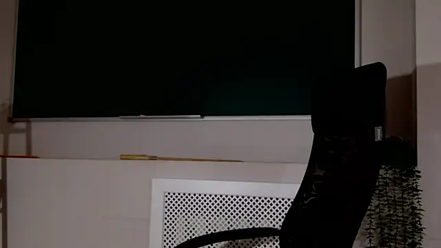 Snapshot of ClaireMathis chatting on 06-26-26, 03:05 ClaireMathis online show from 06-26-26, 03:05