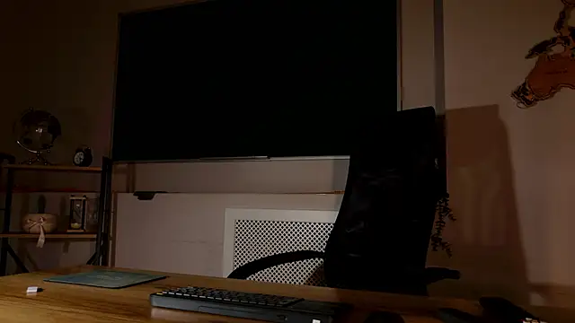 Snapshot of ClaireMathis chatting on 07-05-26, 02:57 ClaireMathis online show from 07-05-26, 02:57