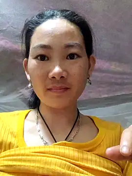 Snapshot of gio-thu chatting on 04-18-26, 11:58 gio-thu online show from 04-18-26, 11:58