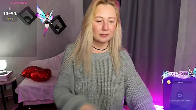 Snapshot of scent__of_woman chatting on 02-17-26, 01:35 scent of woman online show from 02-17-26, 01:35