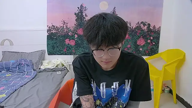 KK-cuteboy online show from 05-05-26, 01:13