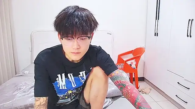 Snapshot of KK-cuteboy chatting on 06-12-26, 05:17 KK-cuteboy online show from 06-12-26, 05:17