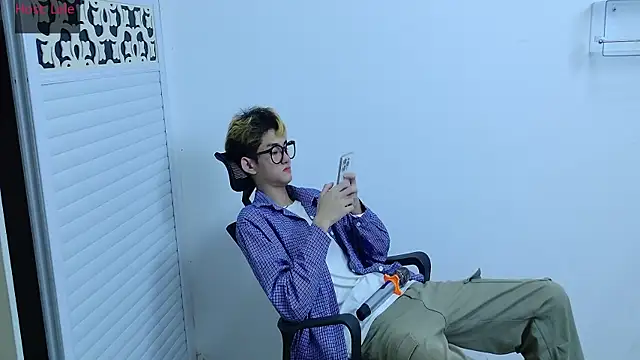 Snapshot of sexyboy-lele chatting on 10-12-25, 11:42 sexyboy-lele online show from 10-12-25, 11:42
