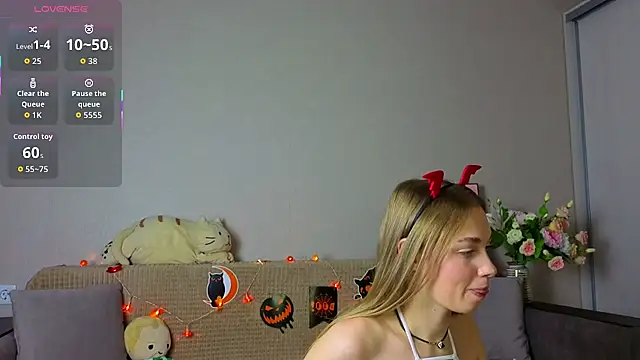 ElizaPurrr online show from 10-24-25, 11:17