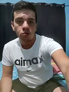 Snapshot of Aturo77 chatting on 11-15-25, 03:37 Aturo77 online show from 11-15-25, 03:37