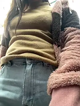 Snapshot of Daniellcu chatting on 02-13-26, 02:57 Daniellcu online show from 02-13-26, 02:57