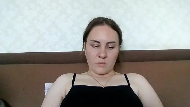 Snapshot of MeadowEyes chatting on 06-17-26, 03:02 MeadowEyes online show from 06-17-26, 03:02