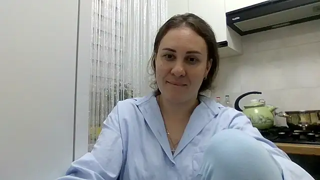 Snapshot of MeadowEyes chatting on 06-18-26, 06:56 MeadowEyes online show from 06-18-26, 06:56