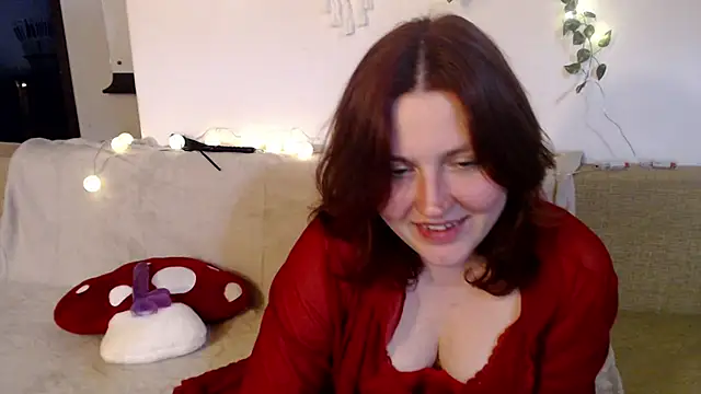 Snapshot of Lilith__moon chatting on 10-22-25, 07:24 Lilith moon online show from 10-22-25, 07:24
