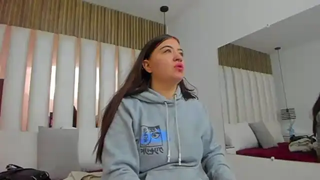 AmbarGills online show from 12-22-25, 12:57