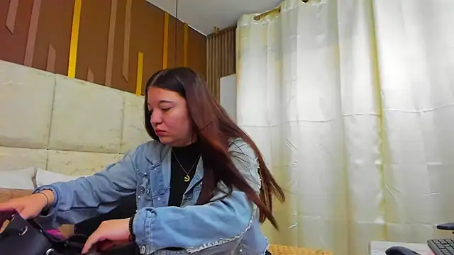 AmbarGills online show from 02-28-26, 01:01