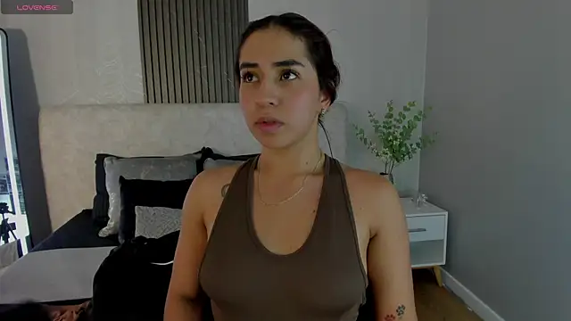 Snapshot of Vittoria_Conti_ chatting on 06-11-26, 05:33 Vittoria Conti online show from 06-11-26, 05:33