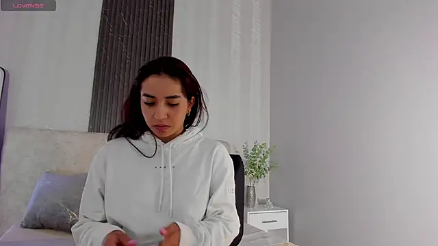 Snapshot of Vittoria_Conti_ chatting on 06-18-26, 05:39 Vittoria Conti online show from 06-18-26, 05:39