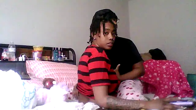 Snapshot of dezzidavill chatting on 02-16-26, 04:36 dezzidavill online show from 02-16-26, 04:36