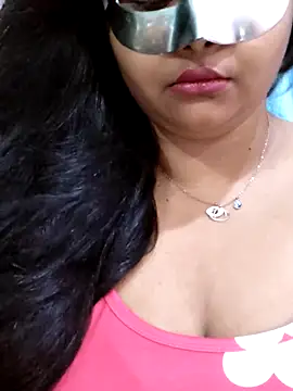 naina5 online show from 10-20-25, 10:32