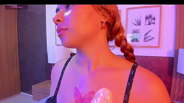 charlotte rea online show from 10-11-25, 03:50