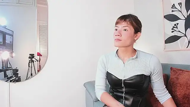 Snapshot of KassMonroe chatting on 02-17-26, 07:53 KassMonroe online show from 02-17-26, 07:53