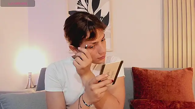 Snapshot of KassMonroe chatting on 02-20-26, 08:09 KassMonroe online show from 02-20-26, 08:09