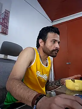 Snapshot of Nateskp_1 chatting on 10-27-25, 04:22 Nateskp 1 online show from 10-27-25, 04:22